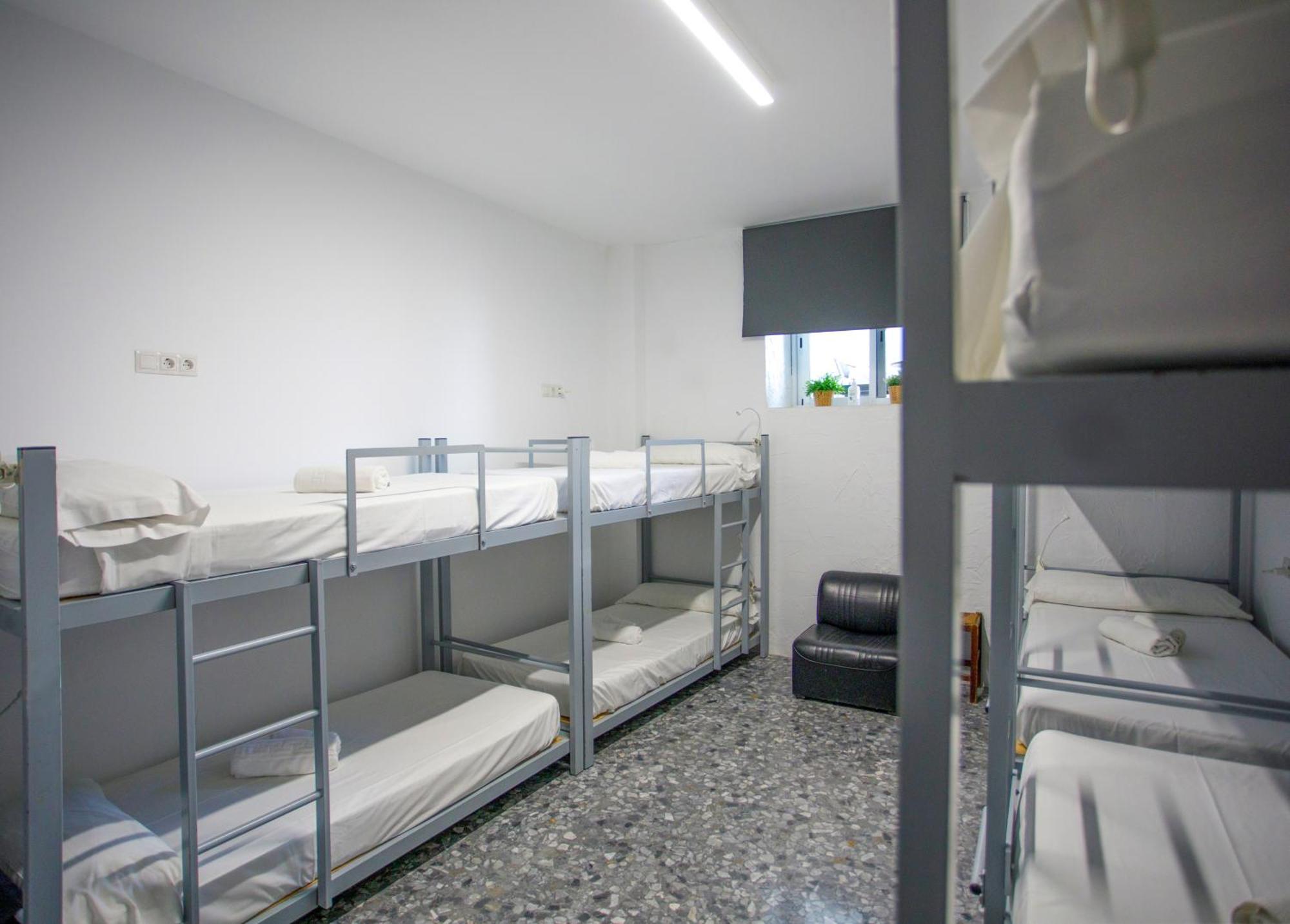 Italica Hostel Сантипонсе Экстерьер фото