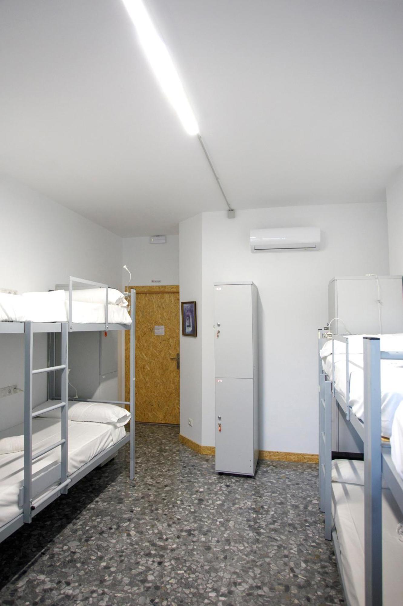 Italica Hostel Сантипонсе Экстерьер фото